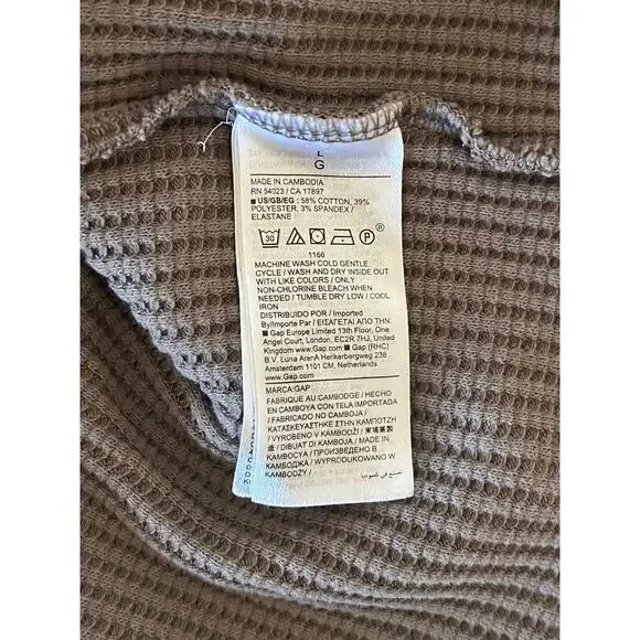 Gap Relaxed Waffle-Wedge Mockneck T-Shirt - Picture 5 of 7